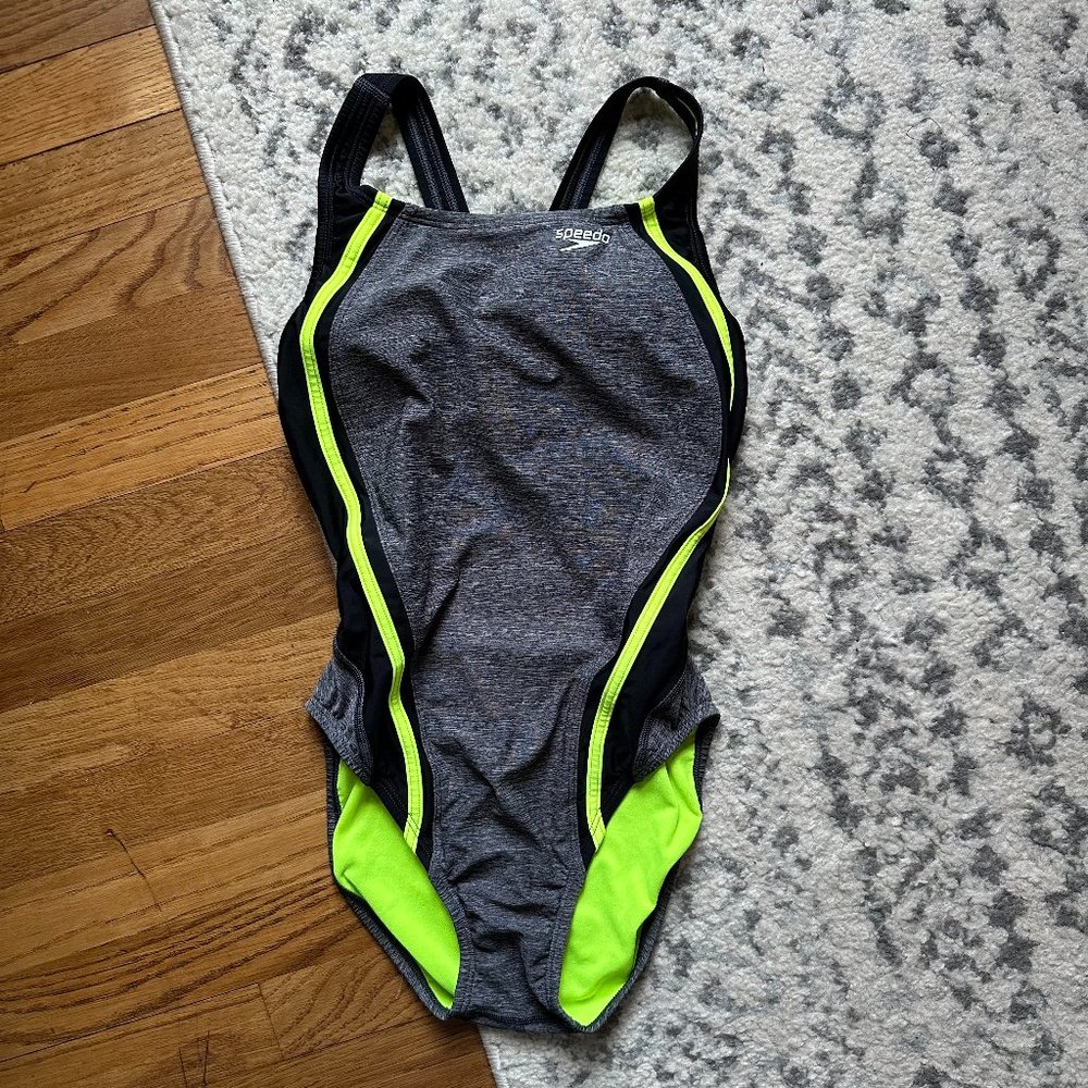 SPEEDO Women's one piece swimsuit sz 8 Creora Highclo Quantum Splice High Cut